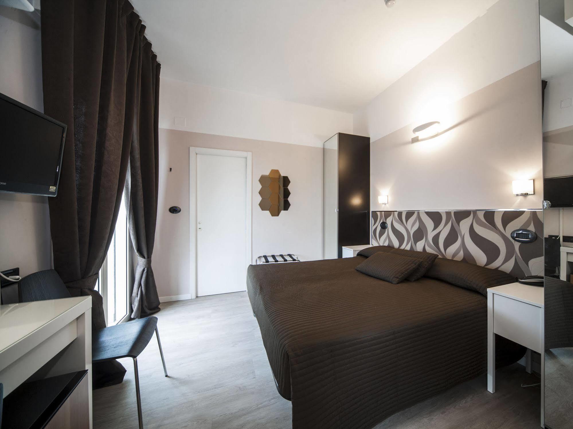 Hotel Levante Rimini Ngoại thất bức ảnh